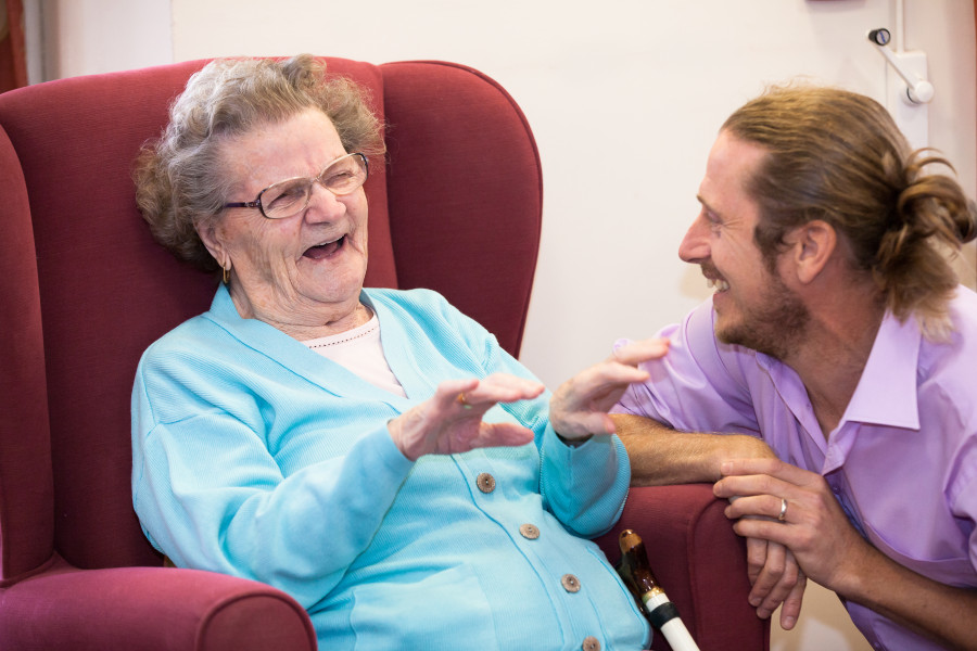 Volunteer at our Dementia Meeting Centre in Bristol and make someone's day!
