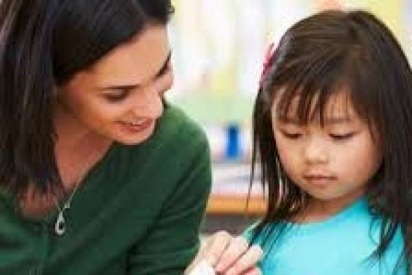 Opportunities for the over 50s to help pupils with their reading in Bristol's primary schools